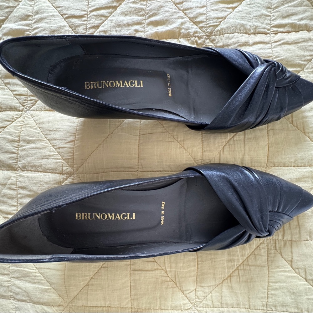 Bruno Magli black leather shoes from Italy